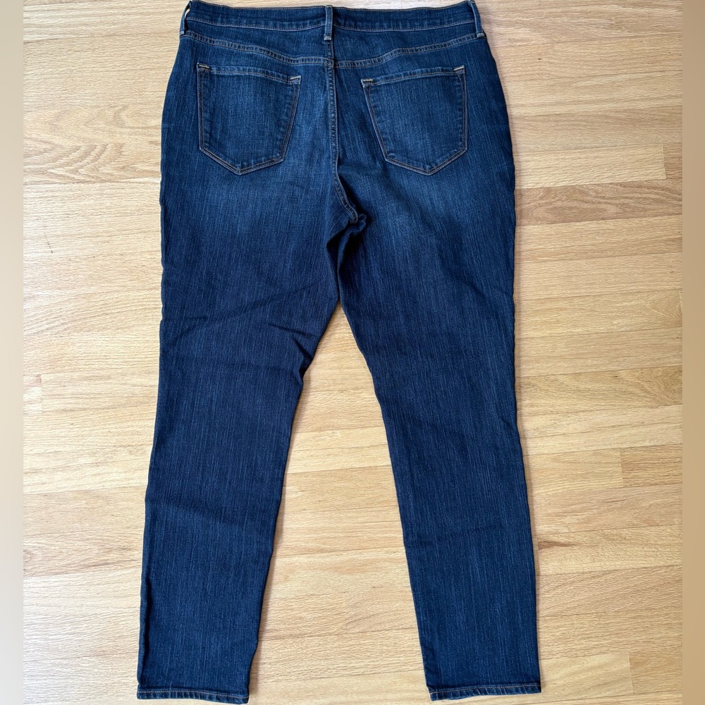 Old Navy Curvy Skinny Jeans Size 14 in Excellent Condition - Picture 4 of 9
